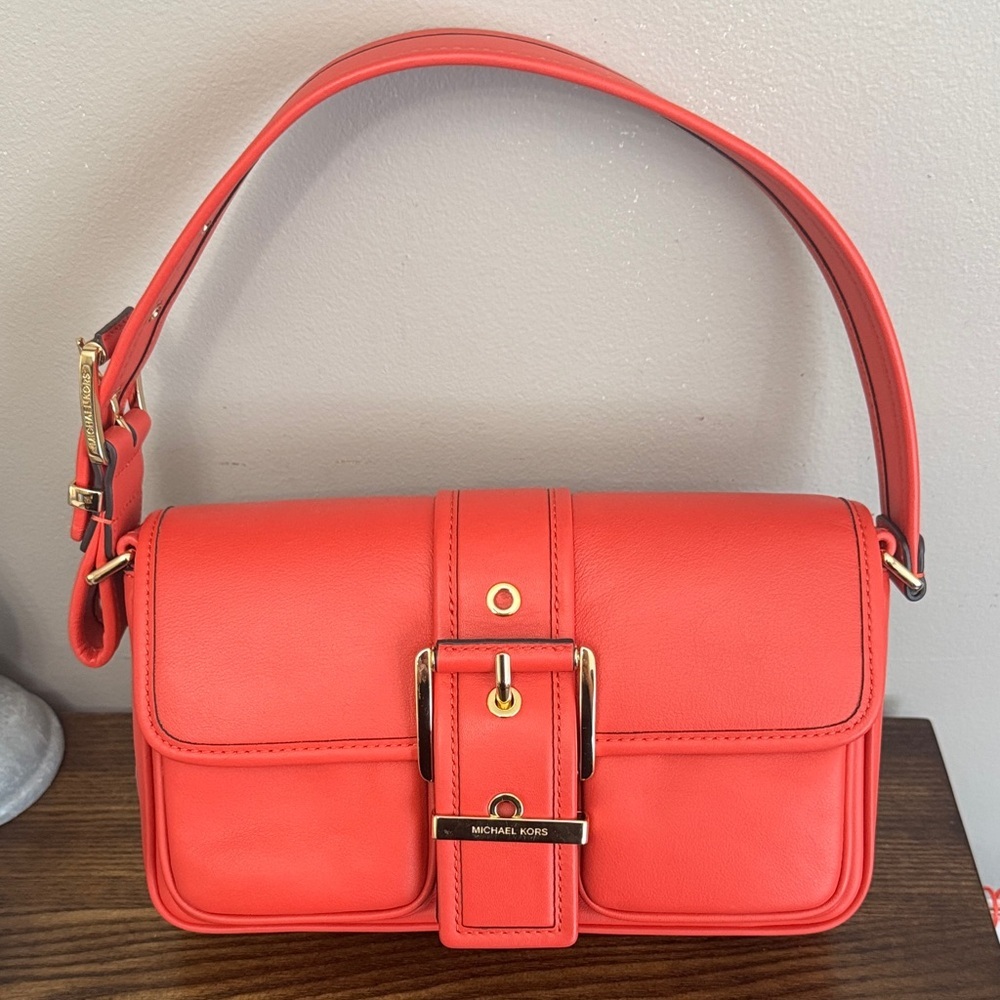 NEW Michael Kors Colby Medium Leather Shoulder Bag - Picture 1 of 8